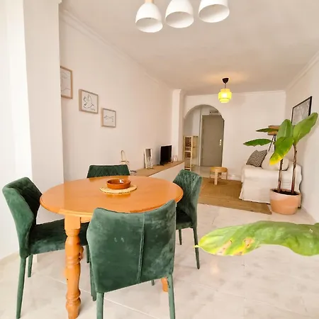 Apartment With Balcony, Ac & Pool *