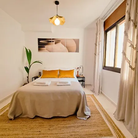 With Balcony, Ac & Pool Apartment *