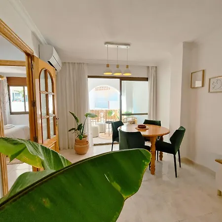 With Balcony, Ac & Pool Apartment *