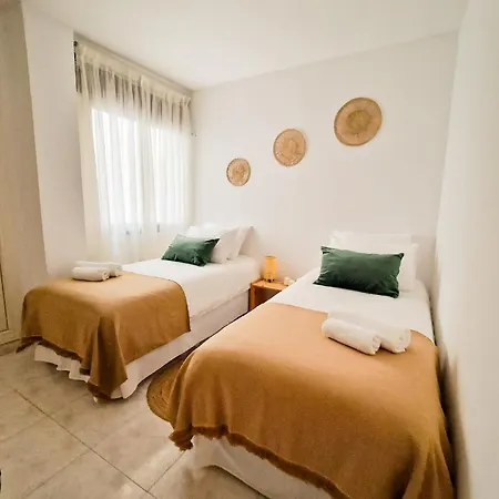 Apartment With Balcony, Ac & Pool Torremolinos