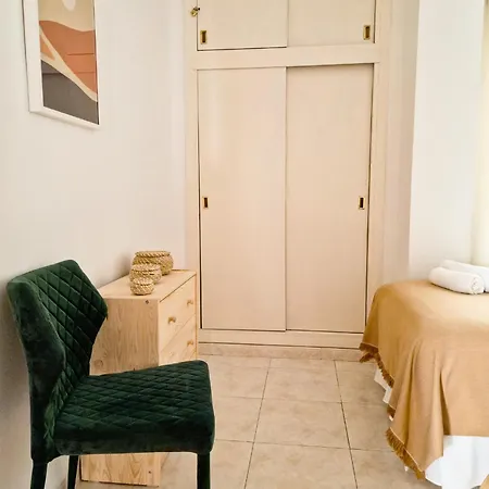 Apartment With Balcony, Ac & Pool